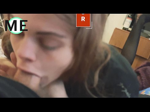 ❤️ Garganta, meia-calça rasgada e calcanhar rasgado é agradável de conhecer ️ Porno em nós ❤